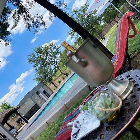 Tshiberry Bed & Breakfast Phokeng Bagian luar foto